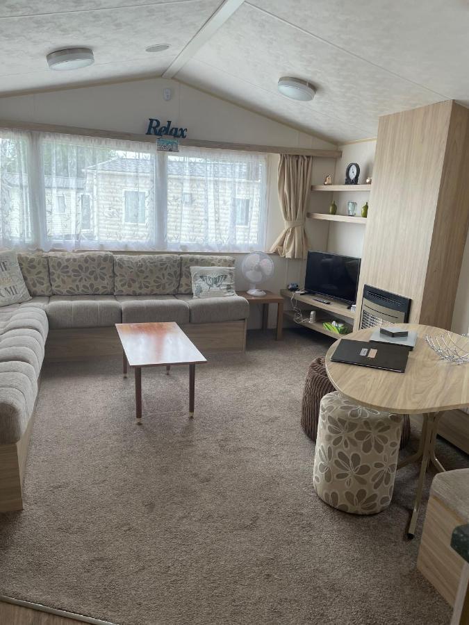 Parkdean Static Caravan On Cherry Tree Holiday Park Great Yarmouth Buitenkant foto